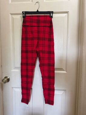 BuffBunny Red & Black Plaid Leggings